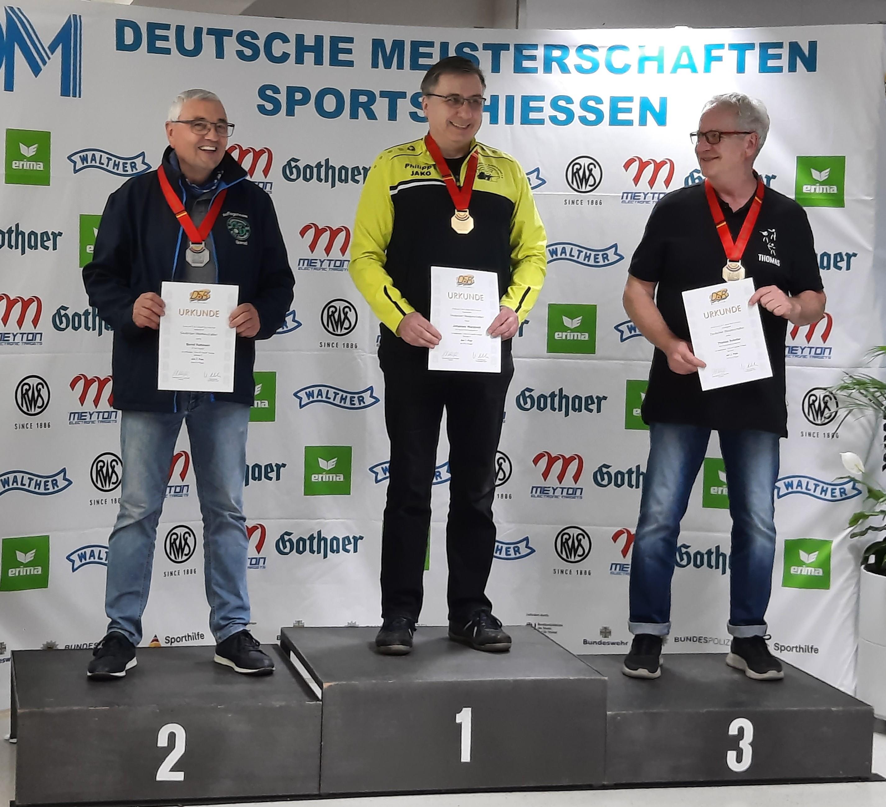 Johannes Wieczorek holt sich den Deutschen Meistertitel KK-Gewehr 100m Auflage Senioren II